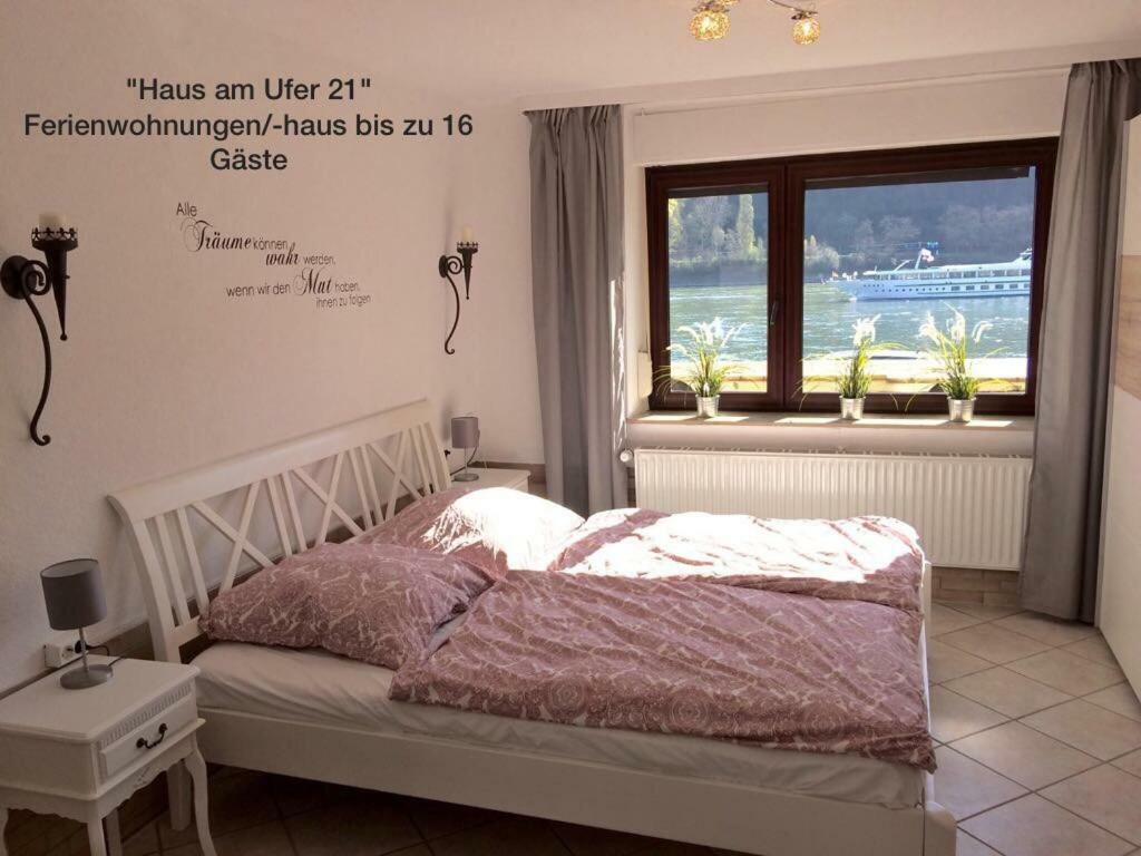 Haus Am Ufer Mit Rheinpanoramablick